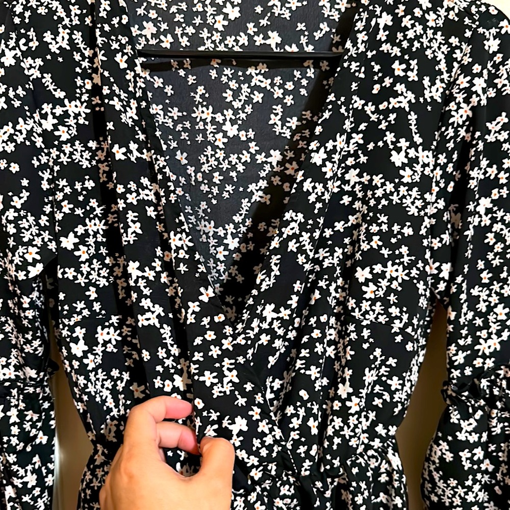 Blouse - Picture 2 of 3